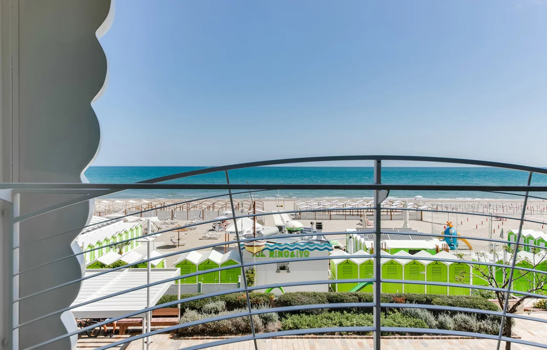 media.Camere-Junior-Suite_5Marittimo-Riccione